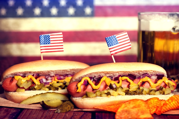 Hot dog món ăn nổi tiếng tại Mỹ