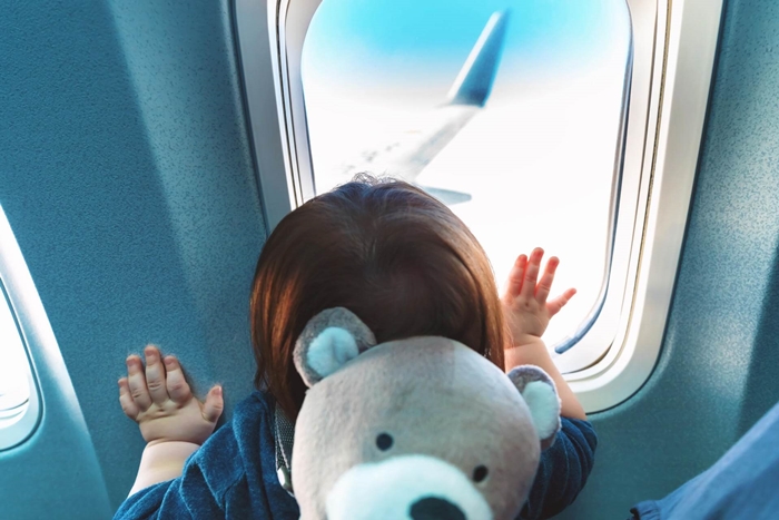 Trẻ em đi máy bay Japan Airlines cần giấy tờ gì?