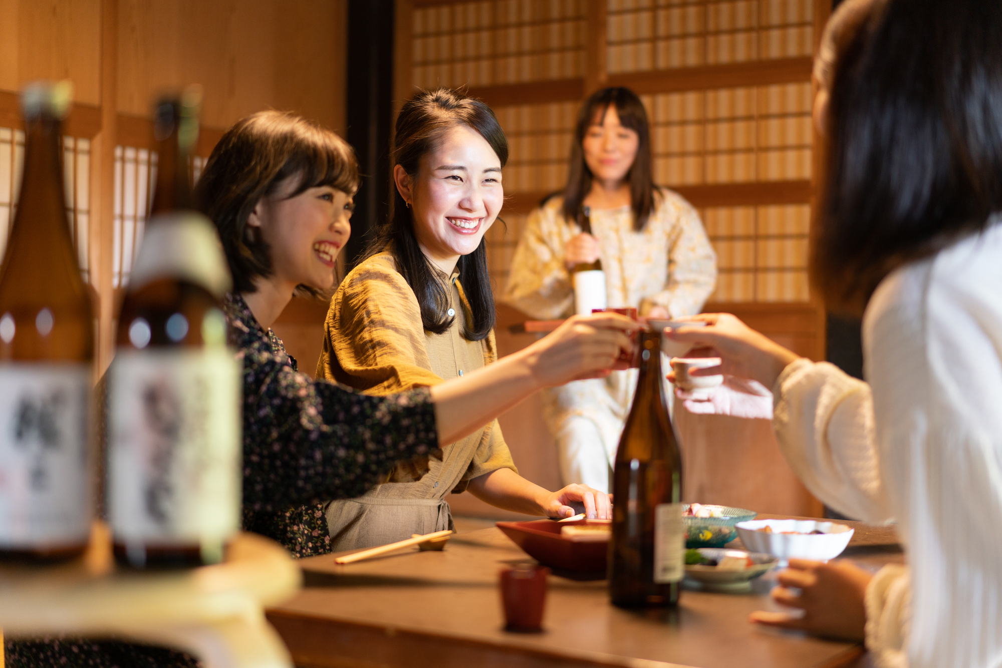 Cùng chúng mình tìm hiểu kỹ hơn về rượu Sake Nhật Bản thông qua bài viết này nhé!