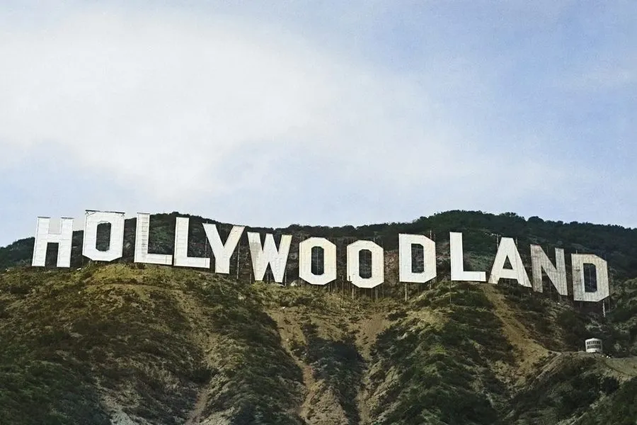 Dòng chữ ban đầu là Hollywoodland