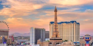 Tháp Eiffel tại Las Vegas